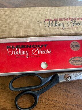 KleenCut Pinking Shears Original Box & Shears Works (1940s-1970s)